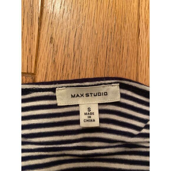 Max Studio, women's black/white striped with short flutter sleeves size small - Picture 3 of 6